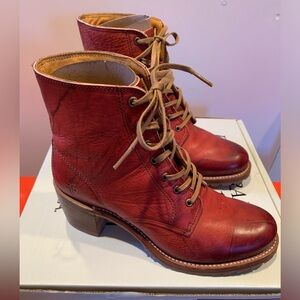 Frye “Sabrina” red ombre lace up boots size 10. EUC